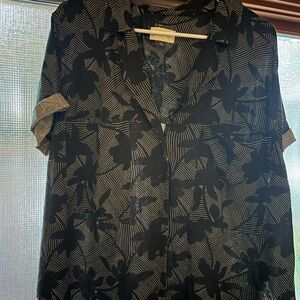 Men's Black and Gray Patterned Shirt